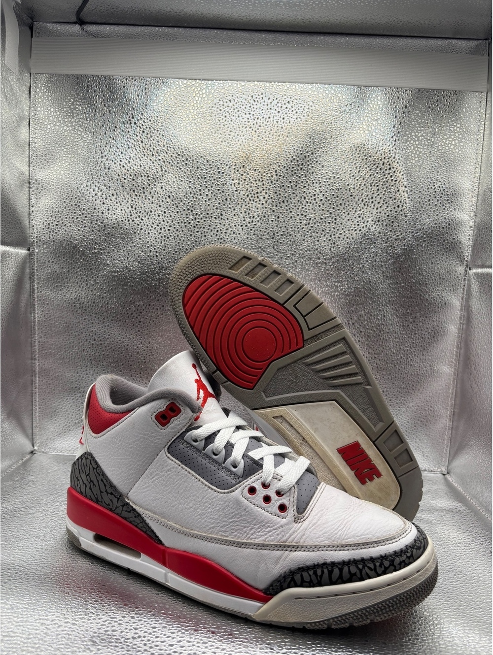 Air Jordan 3 fire red 2022